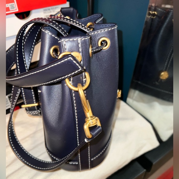 Tory Burch Bucket Bag - Picture 6 of 8